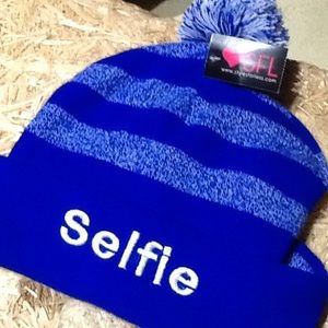 FREE NWT Selfie Reversible Beanie